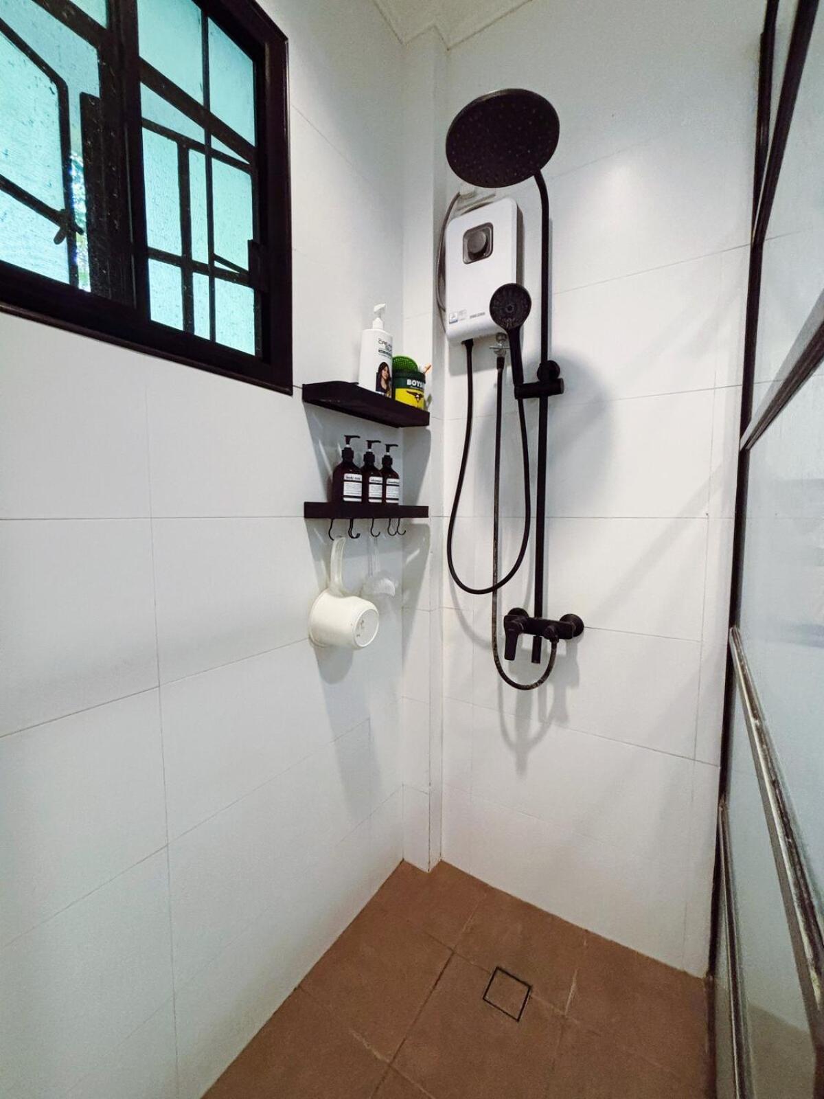 Villa Muji Salvacion With Wifi & Netflix Daraga  Esterno foto