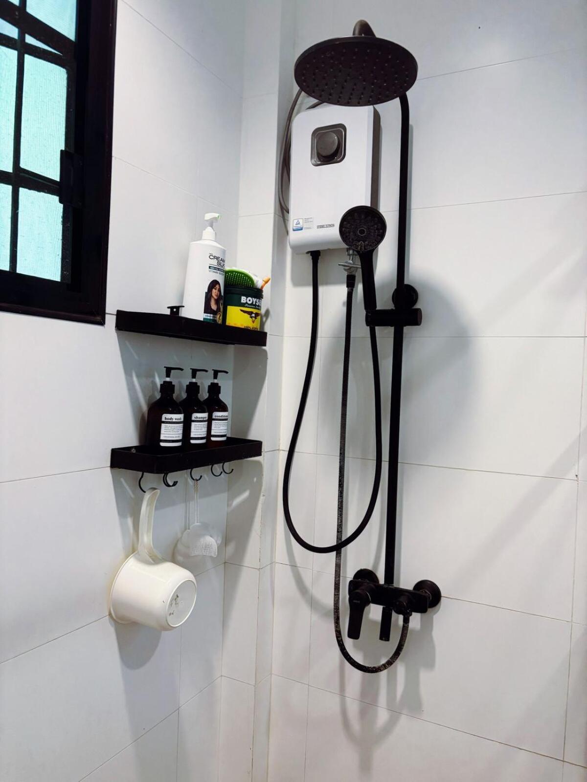 Villa Muji Salvacion With Wifi & Netflix Daraga  Esterno foto
